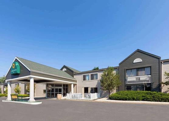 La Quinta Inn by Wyndham Sheboygan 1