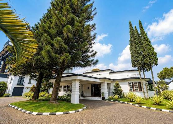 Townhouse Oak Casa D'Ladera Bandung 1