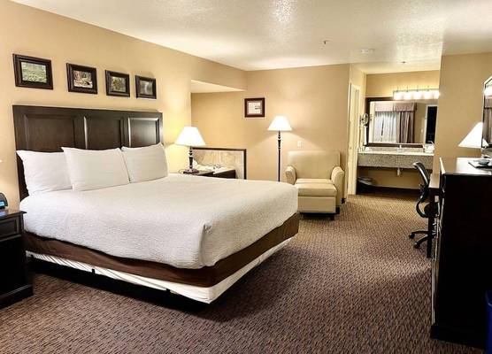 Best Western Country Inn 1