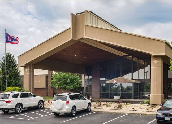 Ramada by Wyndham Columbus North 1