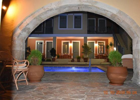 Vecchio Hotel 1