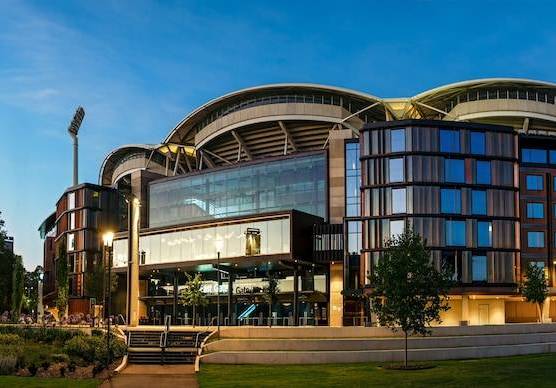 Oval Hotel at Adelaide Oval 1