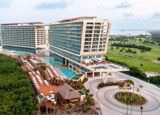 Hyatt Vivid Grand Island Cancun-All Inclusive Adults Only 1