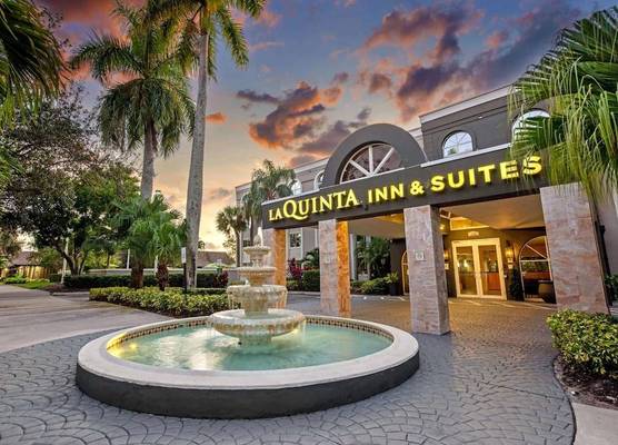 La Quinta by Wyndham Coral Springs South 1