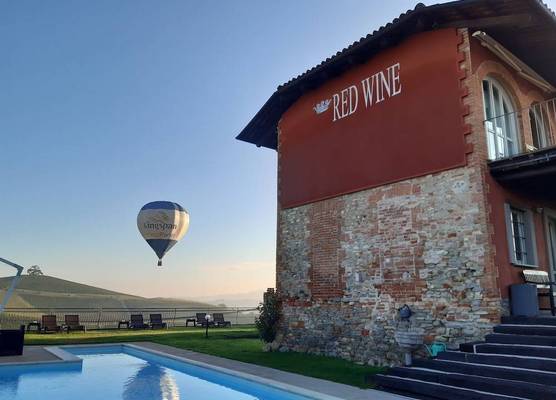 Red Wine Camere 1