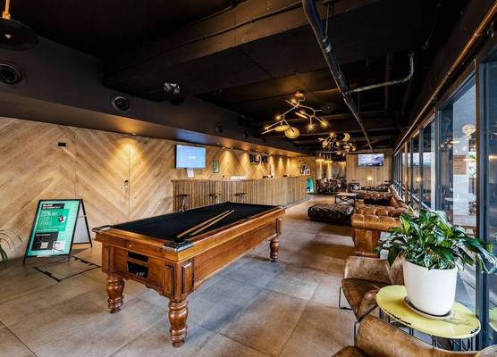 Bunk Surfers Paradise 18-35 Backpacker Hostel 1