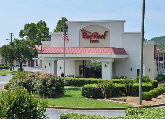 Red Roof Inn Dalton 1