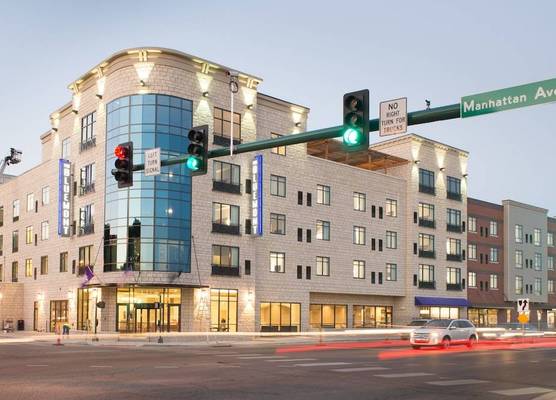 Bluemont Hotel 1