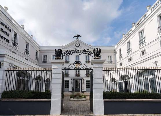 Aigle Noir Hotel Fontainebleau - MGallery Collection 1