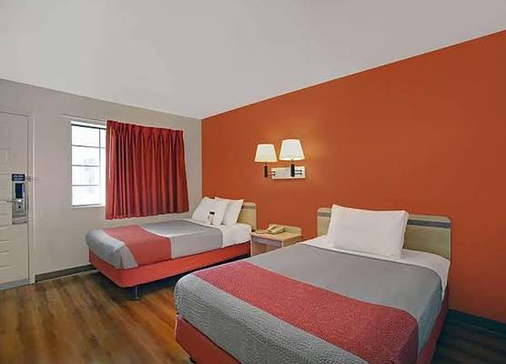 Super 8 by Wyndham Livermore 1