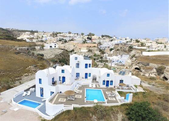 Santorini Traditional Suites 1