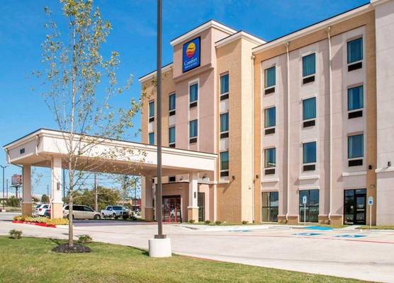 Comfort Inn & Suites San Marcos near Outlet Mall 1
