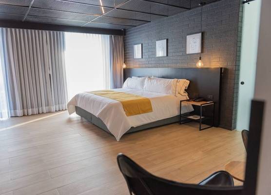 FULTON Business Luxury HOTEL 1