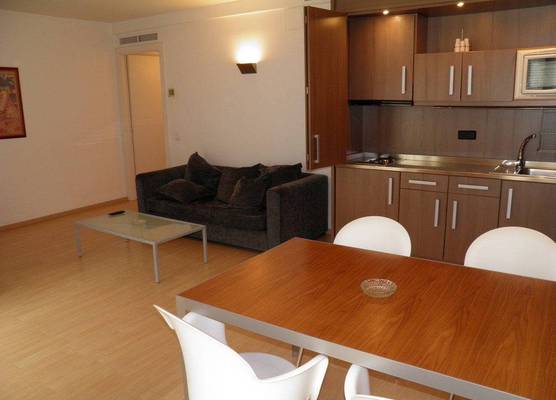 Apartaments Sant Jordi Fontanella 1