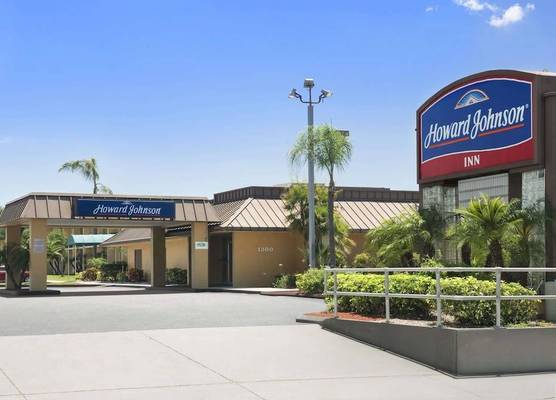 Howard Johnson by Wyndham Winter Haven FL 1