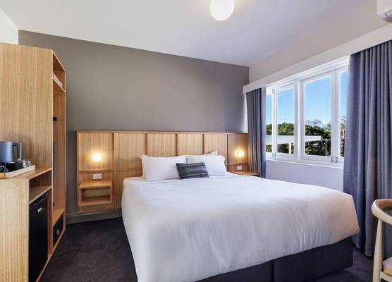 Kingsgrove Hotel 1
