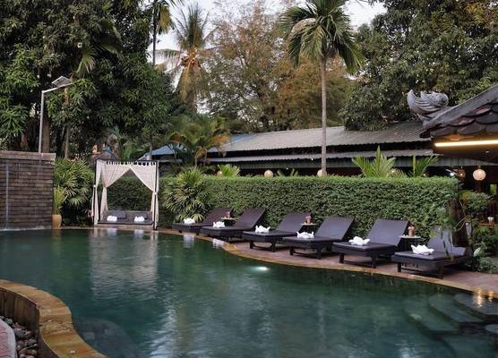 Central Indochine d'Angkor Hotel 1
