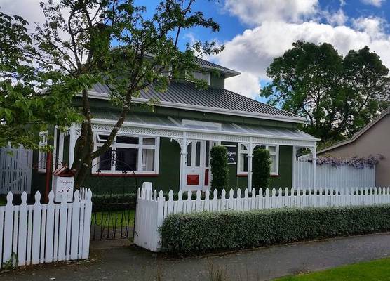 Designer Cottage 1