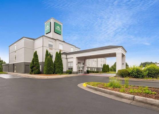 Wingate by Wyndham Dublin Near Claytor Lake State Park 1