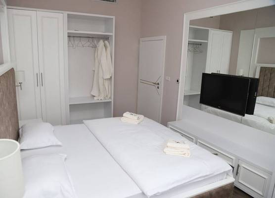 Sky Hotel 1