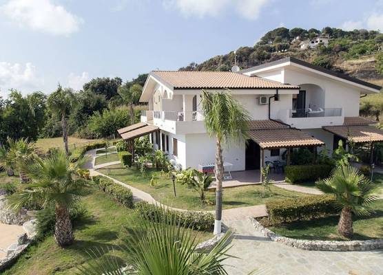 LUZIA AGRIRESORT - Piscina Panoramica e vista Mare a Capo Vaticano 1