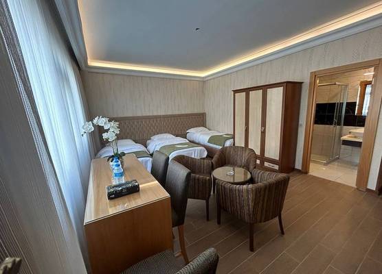 Lily Rooms 1