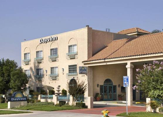 Days Inn by Wyndham Riverside Tyler Mall 1