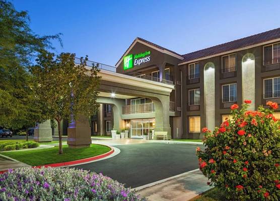 Holiday Inn Express LANCASTER by IHG 1