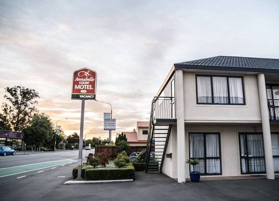 Annabelle Court Motel 1