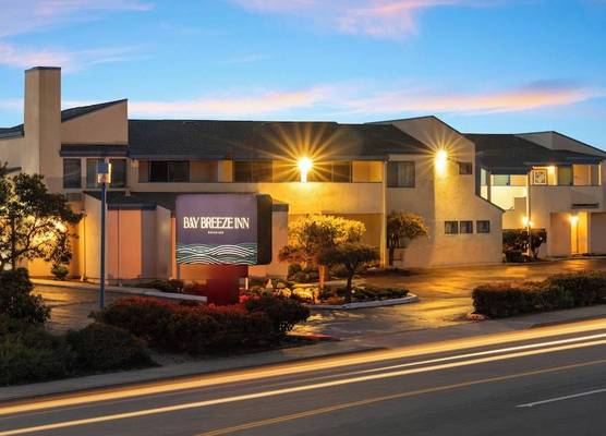 Bay Breeze Inn 1