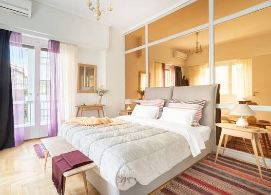 A short walk to Syntagma and Plaka 1