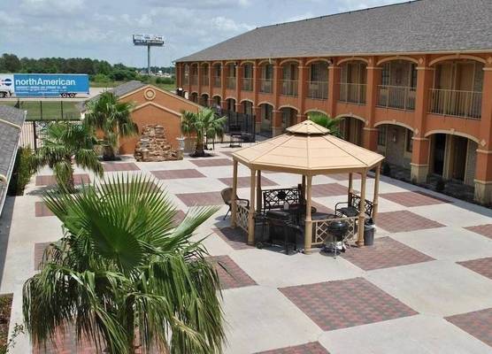 Executive Inn Brookshire 1