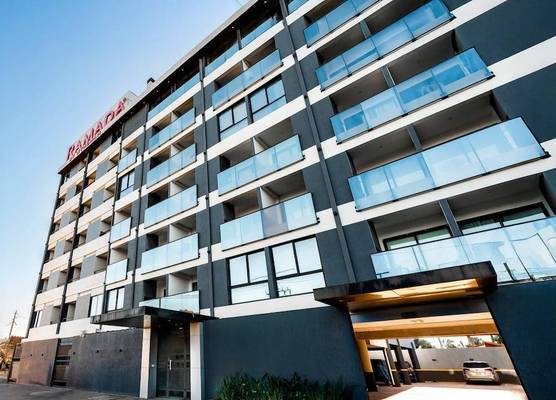 Ramada Suites by Wyndham Asuncion Aeropuerto 1