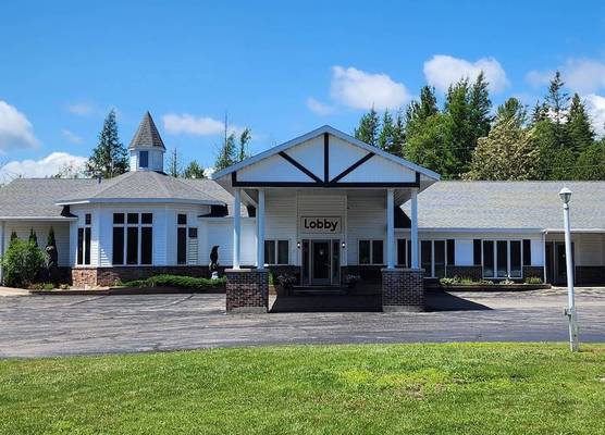 Econo Lodge Lakeshore 1