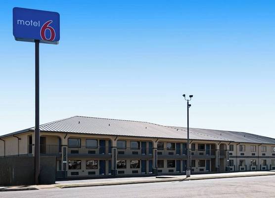 Motel 6 Prattville AL 1