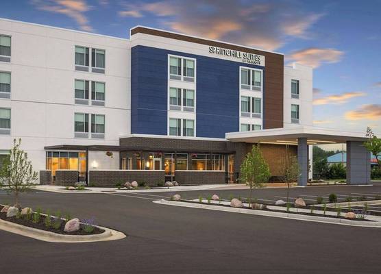 SpringHill Suites by Marriott Eau Claire 1