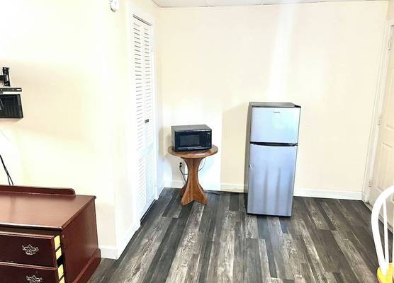Best In Town Motel 1