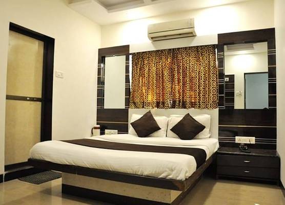 Apple Suites 1