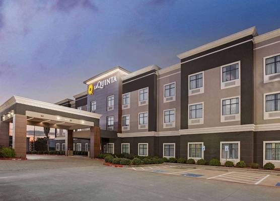 La Quinta Inn & Suites By Wyndham Houston Pasadena North 1