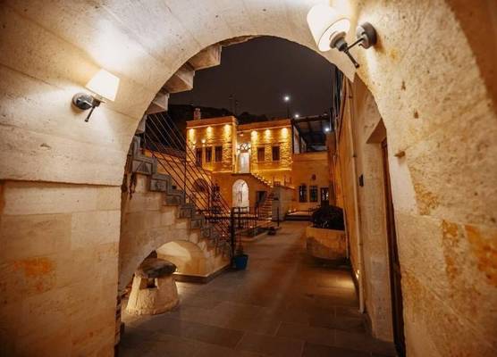 Misty Cave Hotel 1
