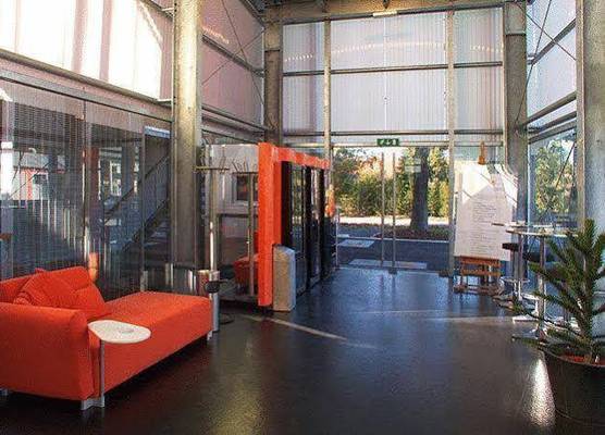 Orange Wings Krems 1