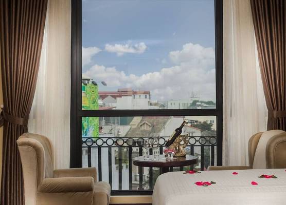Hanoi Marvellous Hotel & Spa 1