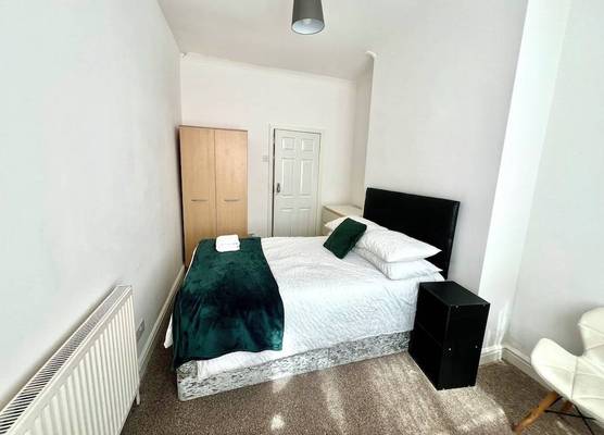 The Coral Guest House Fratton 1