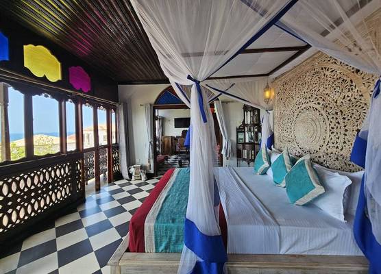 Dhow Palace Hotel 1