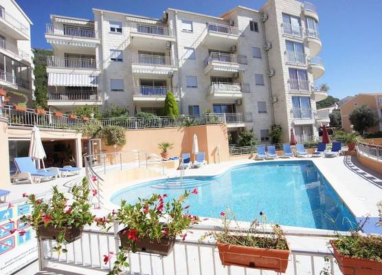 Petrovac Bay Apartments 1