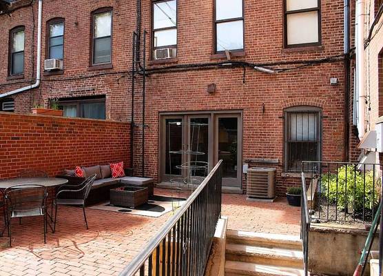 Maverick Suites at 402 Columbus Ave 1