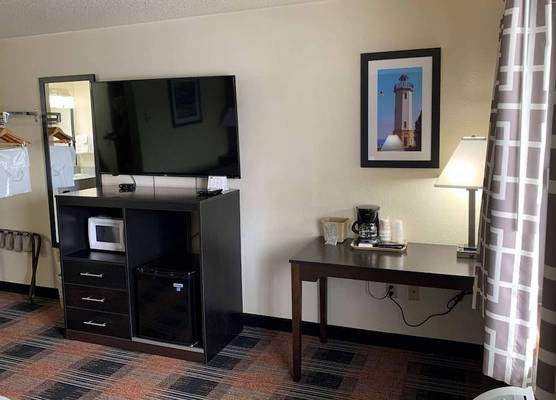 Baymont by Wyndham Waupun 1
