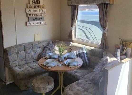 Warm and Snuggly 8-berth Static in Essex 1