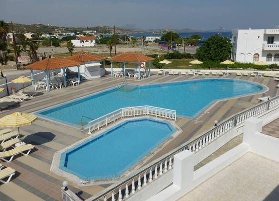 Kamari Bay Hotel 1