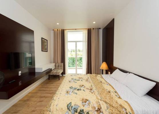 Garden view Apartment - 2 mins to beach 1